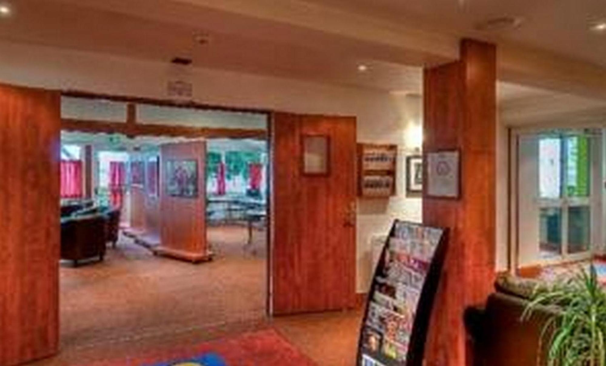 Sky Hotel Goussainville Charles De Gaulle المظهر الخارجي الصورة