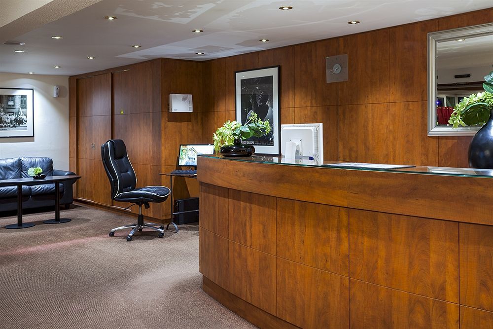 Sky Hotel Goussainville Charles De Gaulle المظهر الخارجي الصورة