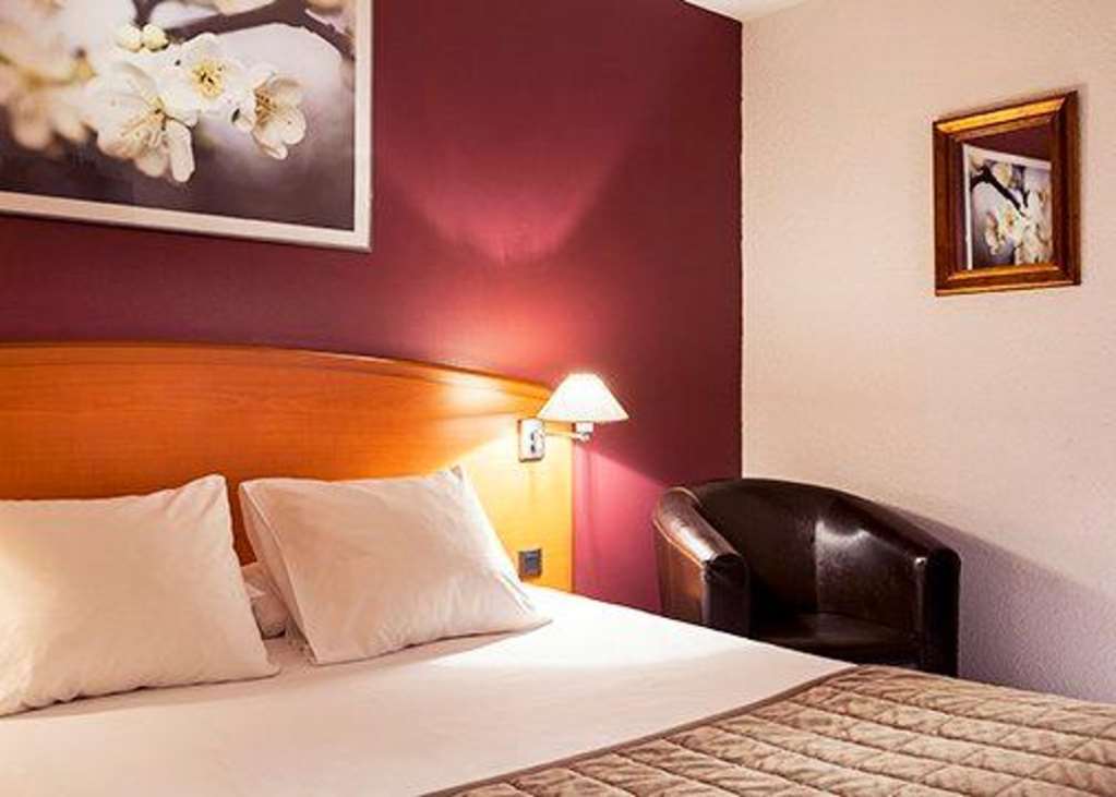 Sky Hotel Goussainville Charles De Gaulle الغرفة الصورة