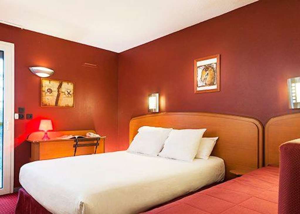 Sky Hotel Goussainville Charles De Gaulle الغرفة الصورة